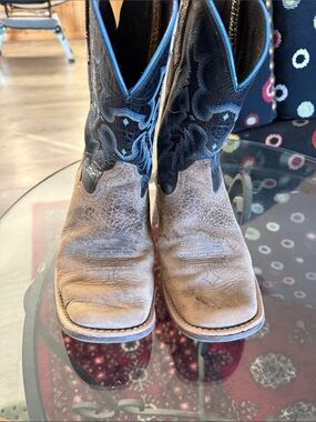 Ariat cowboy boots